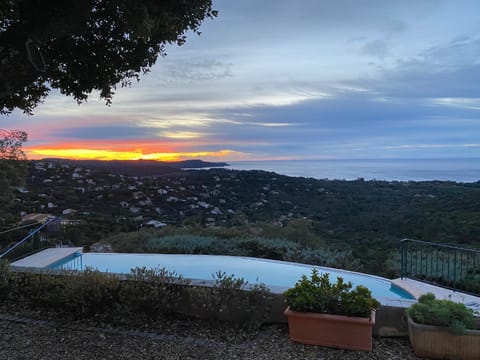 La vue sur mer Villa in Cavalaire-sur-Mer