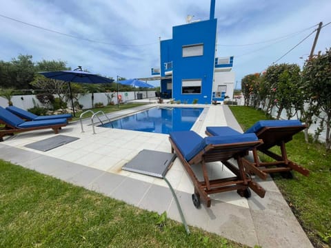 Patio, Garden, Garden view, Pool view, Swimming pool, sunbed