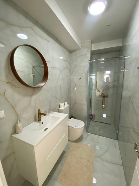 Shower, Toilet, Bathroom