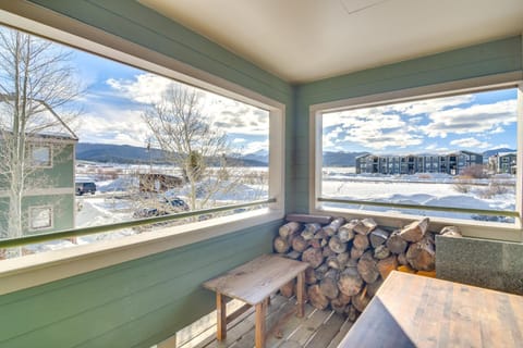 Family-Friendly Retreat with Balcony in Fraser! Apartment in Fraser