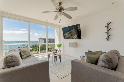 TV and multimedia, Living room, Seating area, Evening entertainment, Sea view