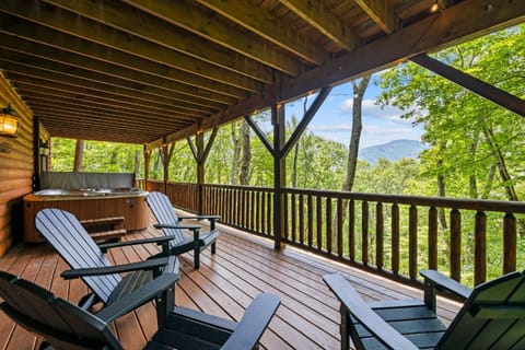 Eagle Nest Lodge Hot Tubs & Mountain Views House in Seven Devils