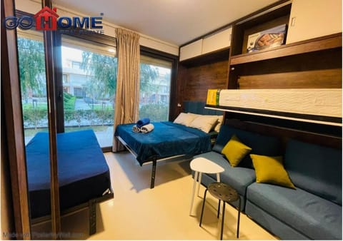 Bed, Living room, Photo of the whole room, Seating area, Bedroom