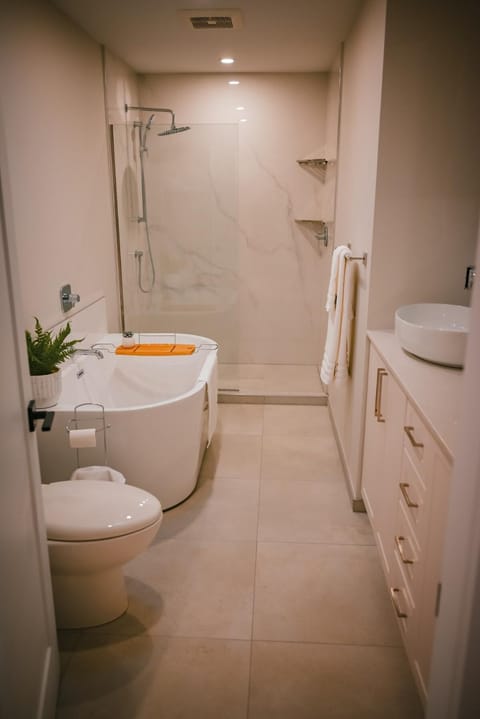 Courtenay Luxe Suite Apartment in Courtenay