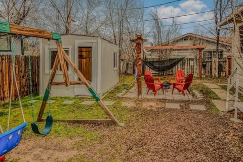 Reno Retreat 3 King Beds by Casinos and University House in Reno