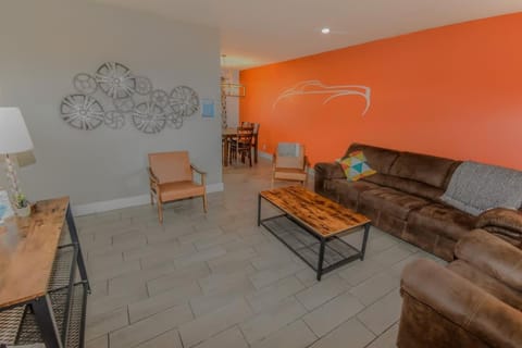 Reno Retreat 3 King Beds by Casinos and University House in Reno