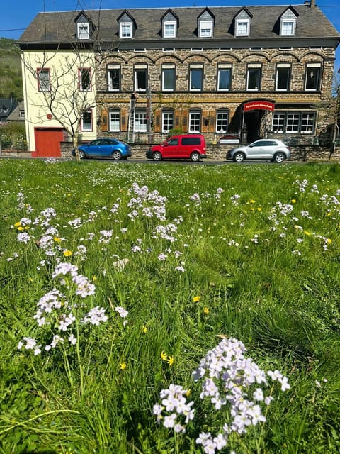 Property building, Day, Parking