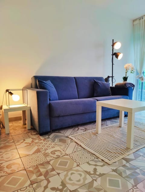 Seating area, Bedroom