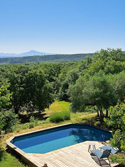 Le Chant des Tongs - La Canopée House in Provence-Alpes-Côte d'Azur