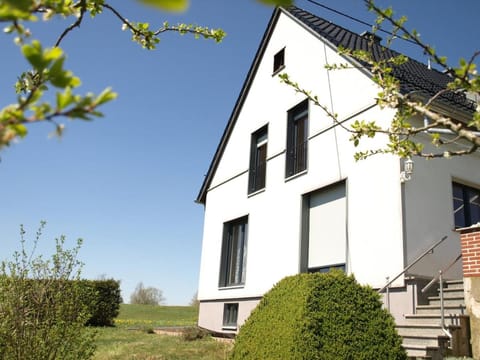 Ferienwohnung mit Fernsicht, Eifel, Nürburgring Apartment in Kelberg