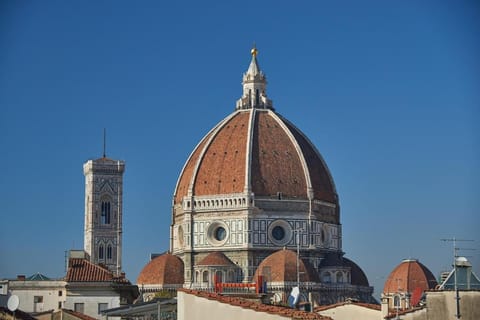 Nearby landmark, View (from property/room), Balcony/Terrace