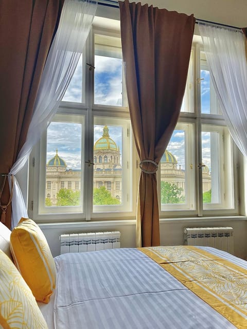 Bed, View (from property/room), View (from property/room), Living room, Bedroom, Landmark view, Landmark view