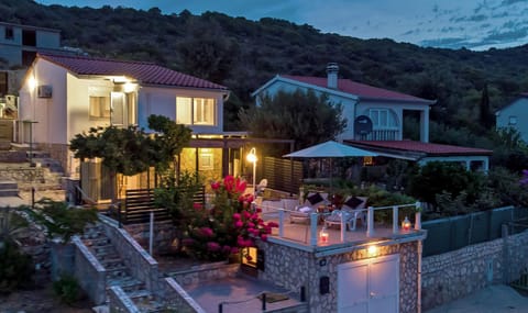 Property building, Balcony/Terrace