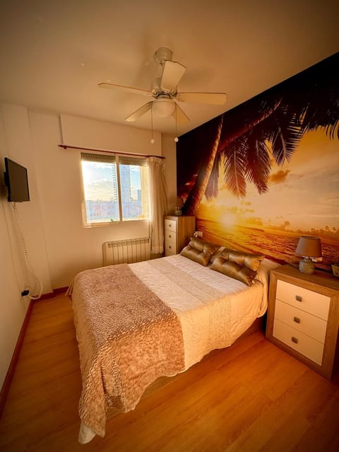 Bed, TV and multimedia, Bedroom, heating, air conditioner