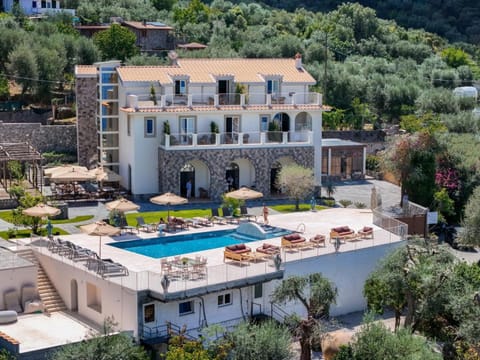 Property building, Swimming pool