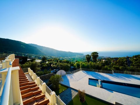 Day, Natural landscape, Mountain view, Pool view, Sea view, Swimming pool