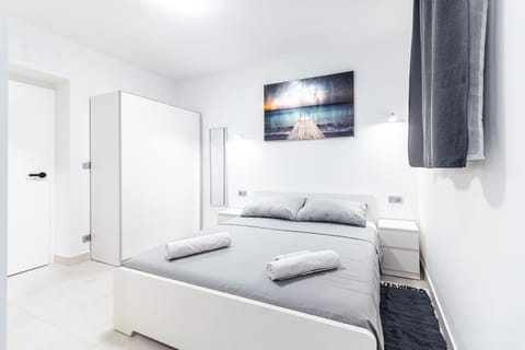 Elegance Split Rooms Apartment in Split