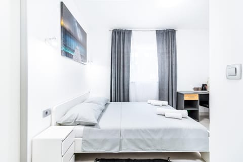 Elegance Split Rooms Apartment in Split