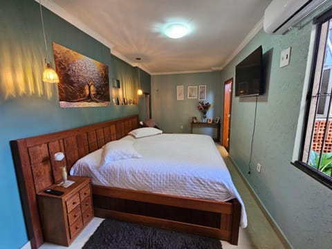 Bed, TV and multimedia, Photo of the whole room, Bedroom, internet, air conditioner