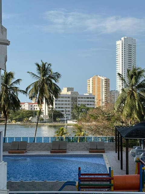 Swimming pool, Swimming pool