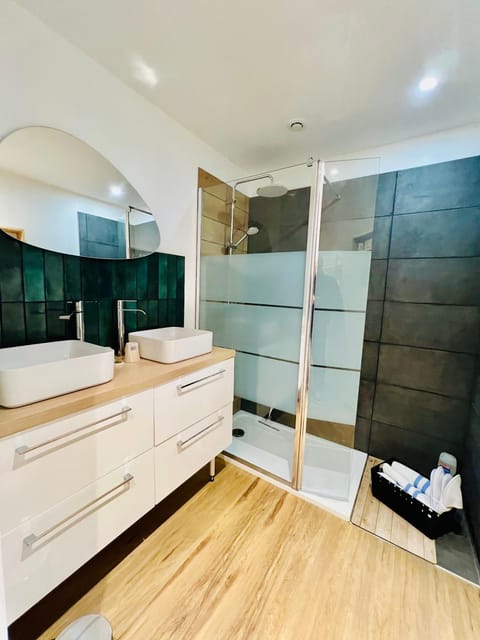 Le loft 62 opale des mers plage parking House in Calais