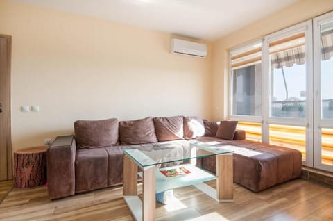 Living room, Seating area, air conditioner