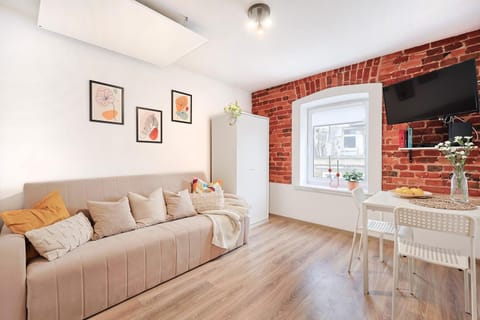 TV and multimedia, Living room, Seating area, Dining area, Evening entertainment