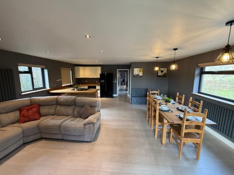 3 Bed Luxury Lodge Chalet in Test Valley District