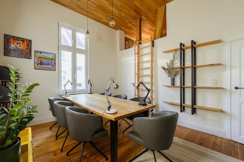 Meeting/conference room