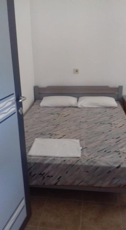 Bed, Photo of the whole room, Decorative detail