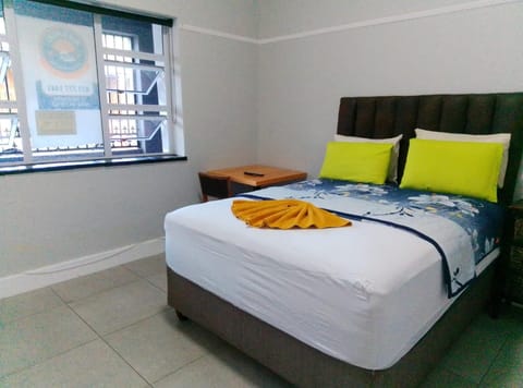 Neo & Ruks Guest Houses goodwood 3 Bed and Breakfast in Cape Town