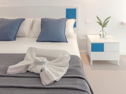 Bedroom, furniture