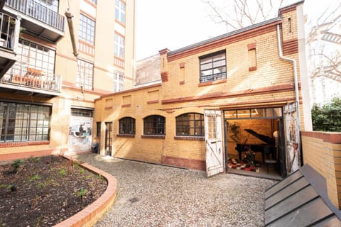 Property building, Day