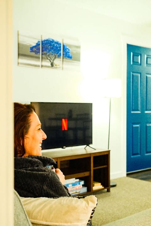 Downtown Blue Room at Villages on Aurora House in Ironwood