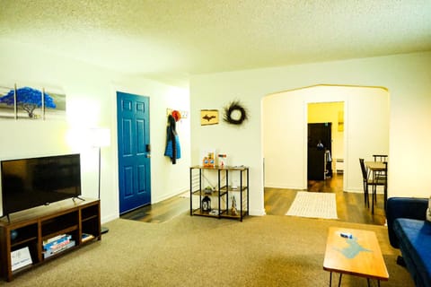 Downtown Blue Room at Villages on Aurora House in Ironwood