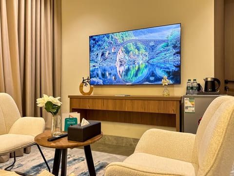 TV and multimedia, Seating area