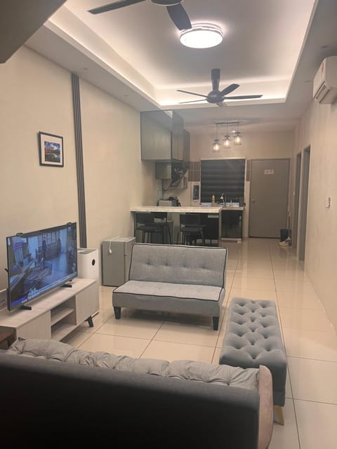 TV and multimedia, Kitchen or kitchenette, Living room, Seating area, Dining area, Evening entertainment, minibar