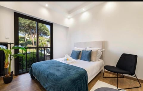 Appartement haut standing - Luxury apartment - Cannes- Croisette- Centre ville- Vue Tennis -Vue Piscine -Parking privé - Terrasse- Plage Apartment in Cannes