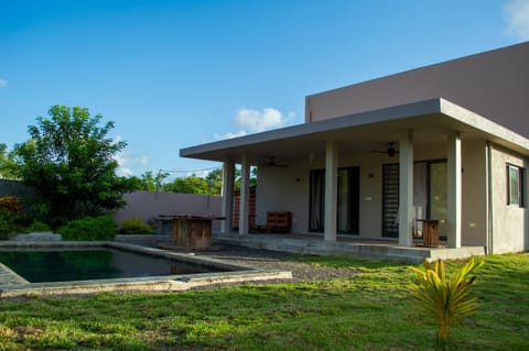 Property building, Garden, Balcony/Terrace
