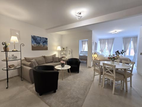 Living room, Seating area, Dining area