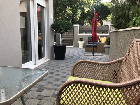 Patio, Garden, Balcony/Terrace
