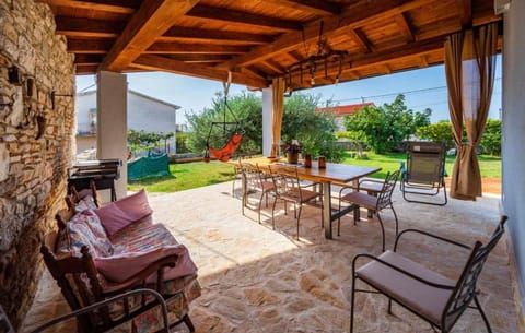 Garden, furniture