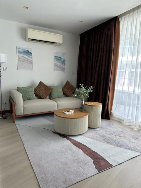 Seating area, air conditioner