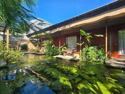 Property building, Natural landscape, Garden, Lake view