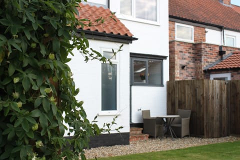 Property building, Garden, Garden view