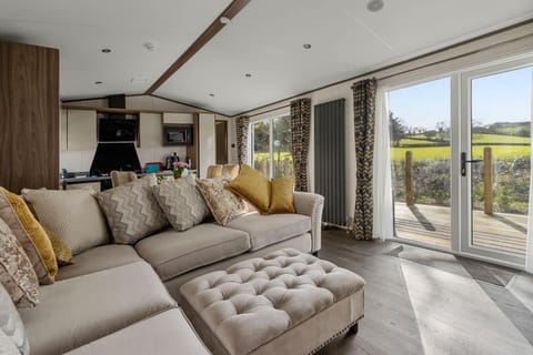Patio, View (from property/room), Balcony/Terrace, Living room, Decorative detail, Decorative detail, Seating area, Pets, internet, internet, pet friendly