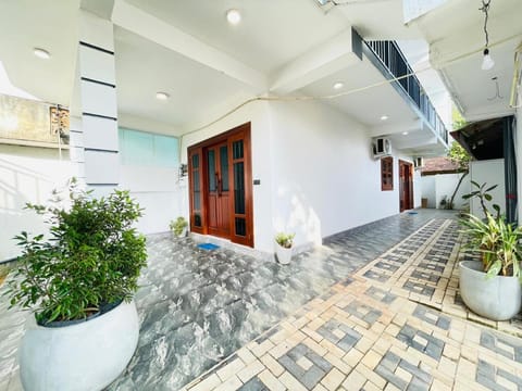 Property building, Day
