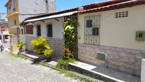 Property building, Day, Neighbourhood, Street view