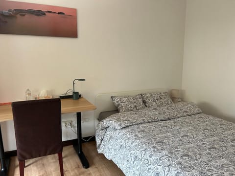 Chambre double à Niederkorn Bed and Breakfast in Luxembourg District, Luxembourg