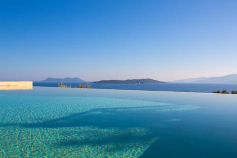 Balcony/Terrace, Garden view, Sea view, Swimming pool